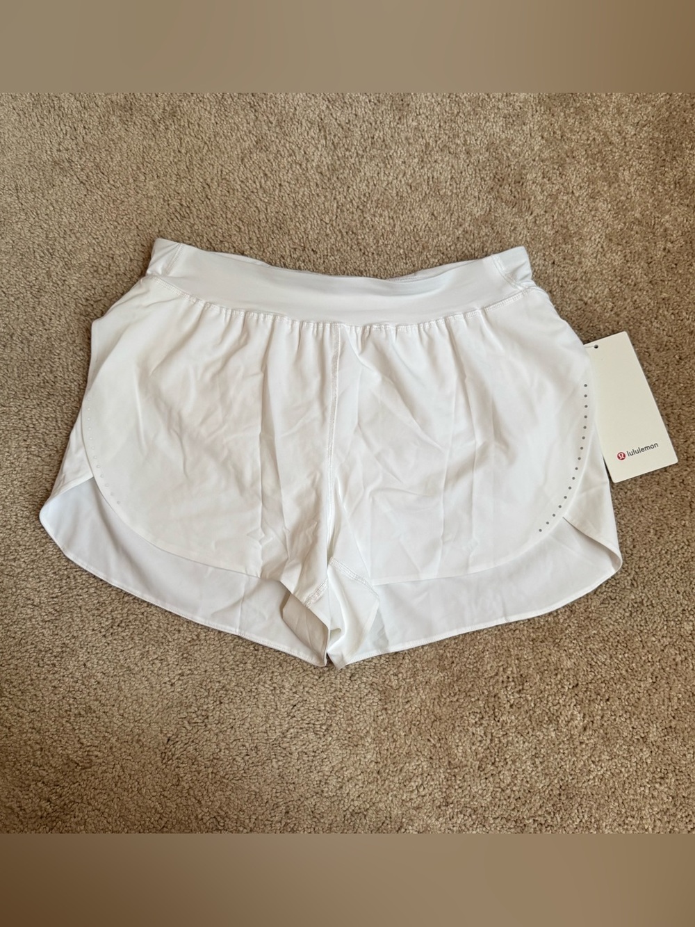 Lululemon Fast and Free High-Rise Split Short 3” Size Medium - Picture 2 of 4